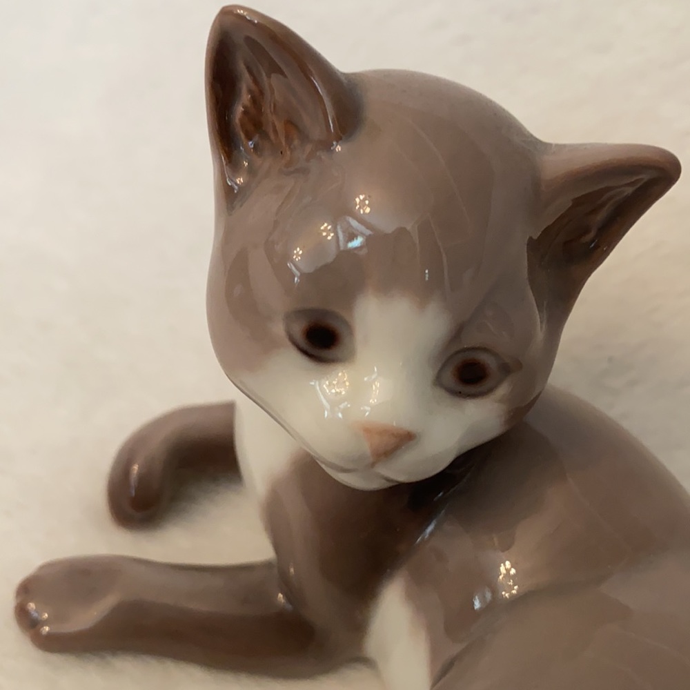 {VTG} Bing & Grondahl | Denmark Porcelain Cat Figurine 2514 ML Gray/White - Picture 10 of 12